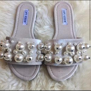 Cape Robbin Shoetique Slides